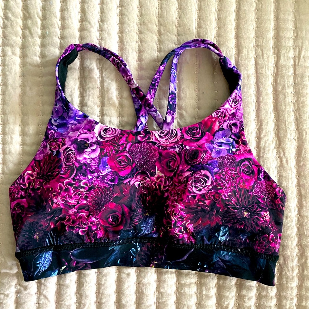 Lululemon Sprots bra size 4